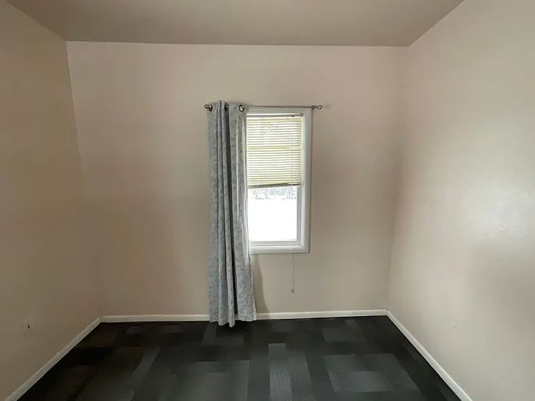 2705 N Depot St — Photo 6