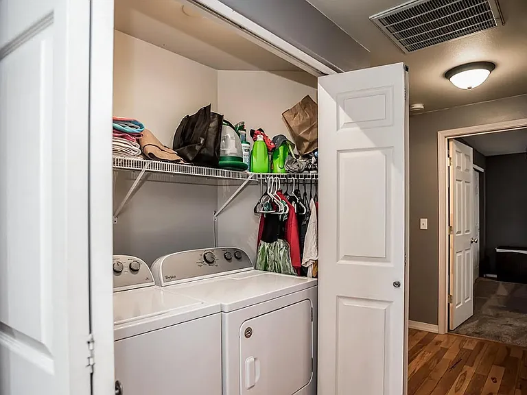 Laundry (staged)