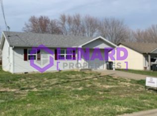 1841 E Laverne St, Bolivar, MO 65613