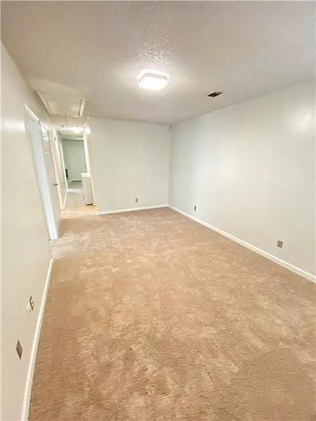 2 bed, 817 sqft, $1,500 — Photo 3