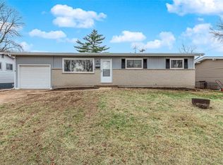 2075 Love Ln, Florissant, MO