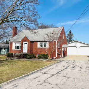1144 W Hampton Rd, Essexville, MI, 48732