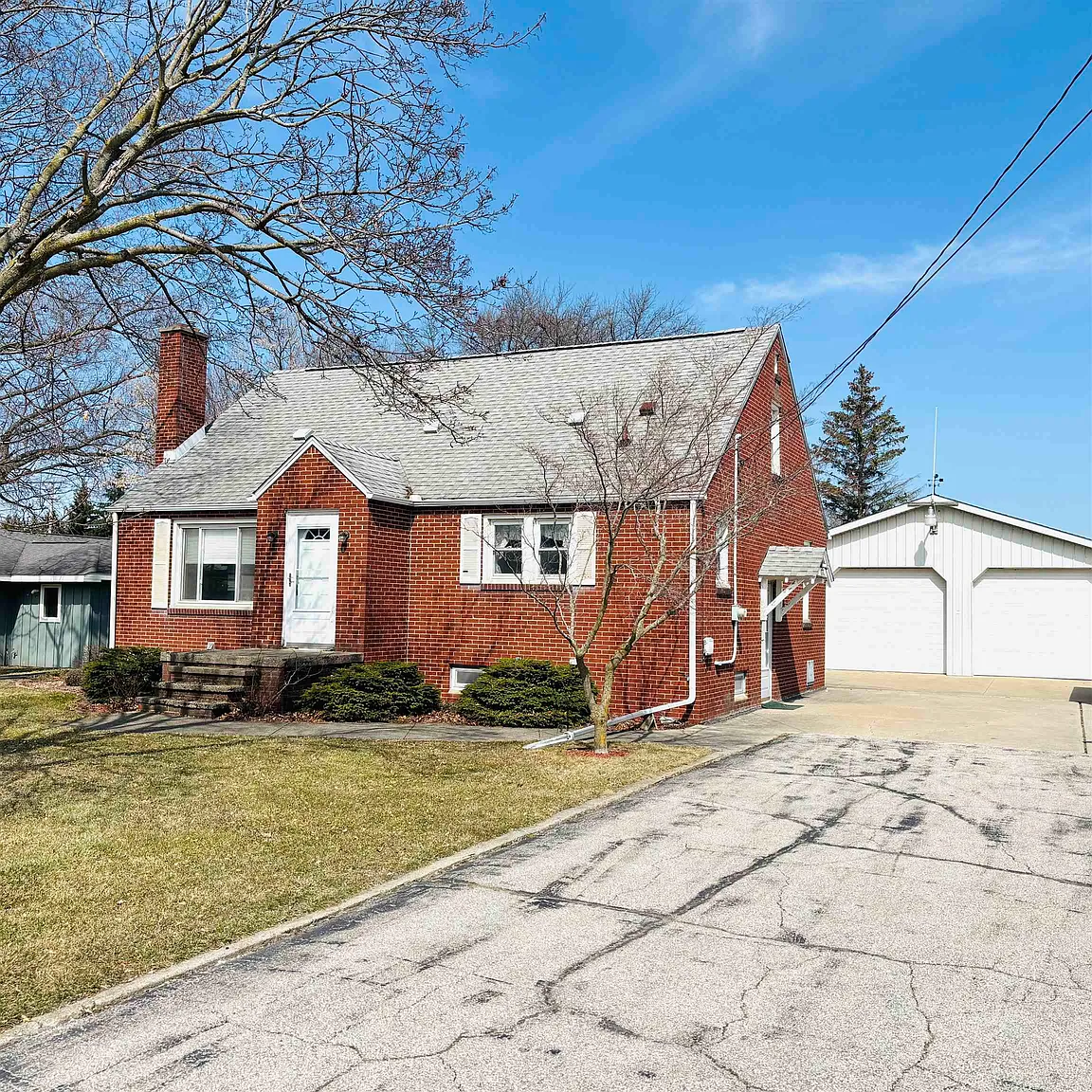 1144 W Hampton Rd photo 1
