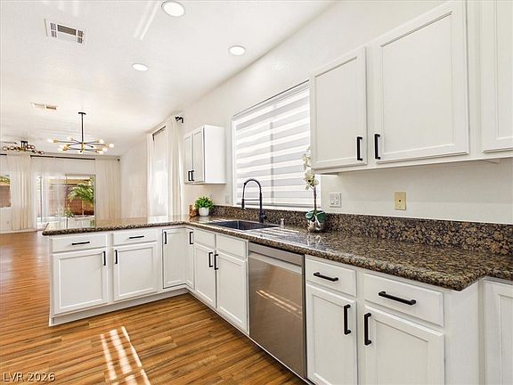 3rd image of 4781 Leone Ave