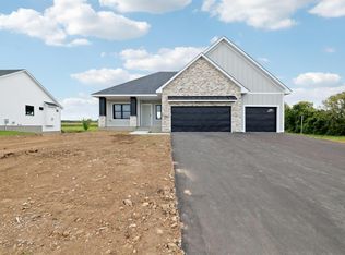 490 Sea Wing Blvd, Prescott, WI 54021