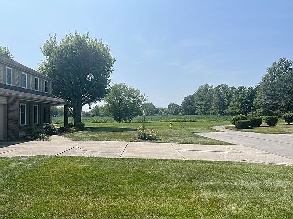 3rd image of 1056 Rose Ln