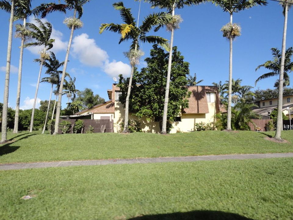 1st image of 2942 Genoa Pl