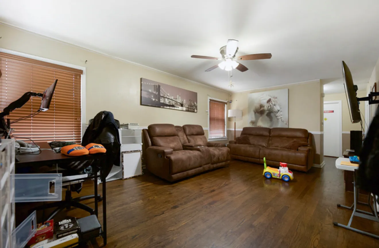 Longwood Dr, Blue Island — Photo 3