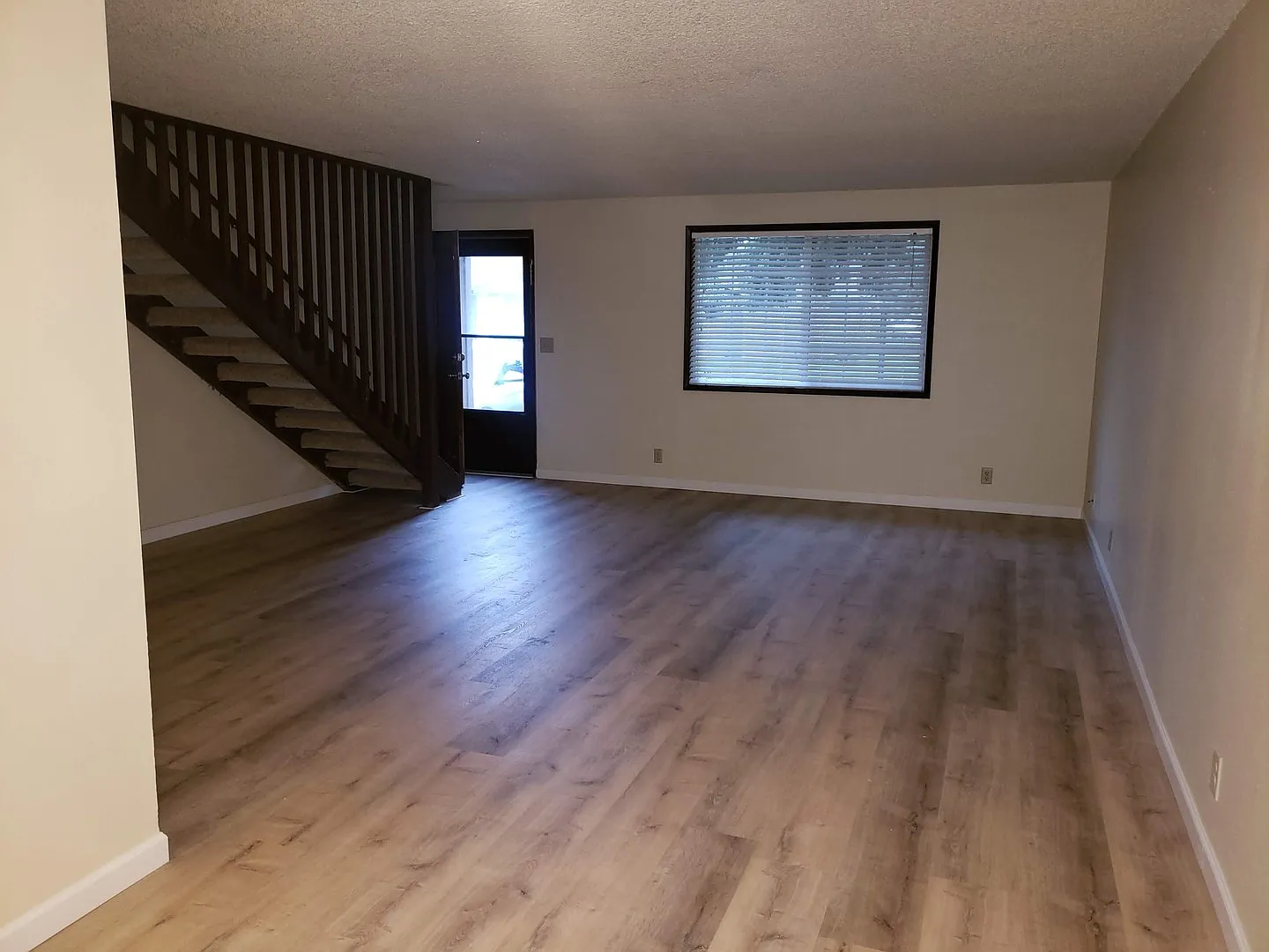 Remodeled 2 Bedroom Townhome — Photo 2