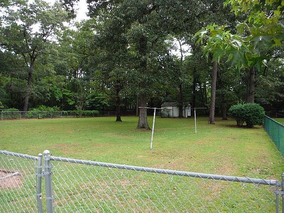 3rd image of 2707 Northwood Dr