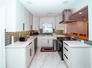 303 Pine Winds Ct, Sanford, FL 32773