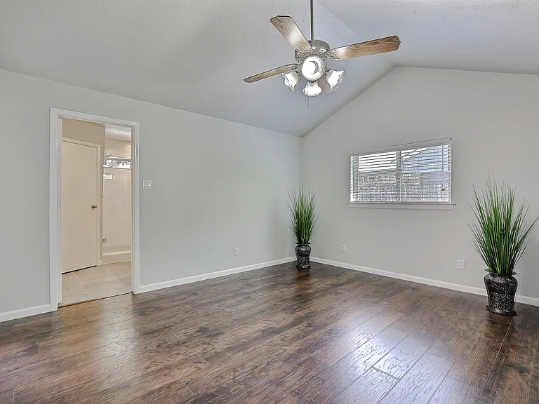 212 Aspenway Dr — Photo 15
