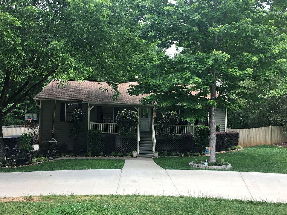 2nd image of 2682 Kellogg Creek Rd