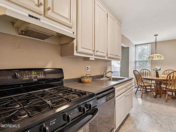 2nd image of 11 River Road #11-L