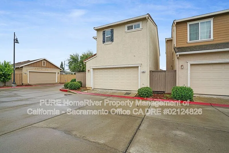 2 bed, 2.5 bath, 1309 sqft, $2,495 — Photo 3