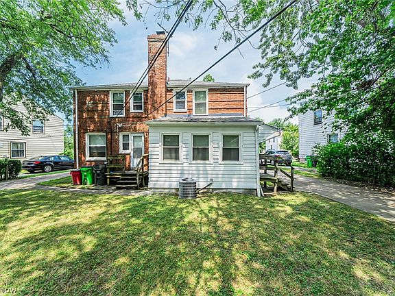 4th image of 1458/1460 Sulzer Ave