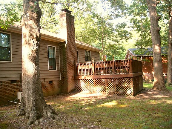 Rear Yard | Back Deck