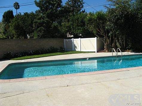5th image of 13921 Emelita St