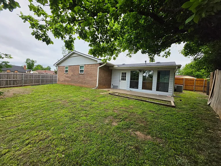 1 Red Oak Rd — Photo 36