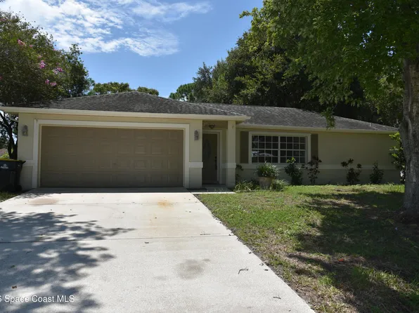 988 Hunt St NW, Palm Bay, FL 32907