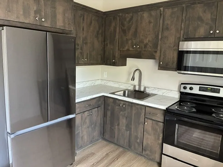 216 4th Ave #1 — Photo 7
