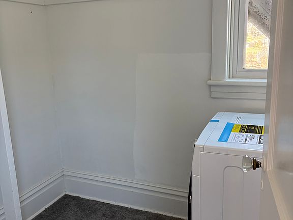 Walk in close in bedroom #2 with in unit washer/dryer.