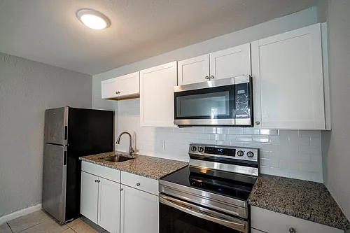 608 Ixoria Ave #A3 Photo 1