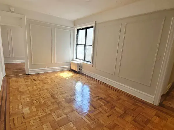 902 44th Street image 1 of 7
