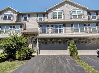 460 Waterleaf Ct, Mechanicsburg, PA 17050