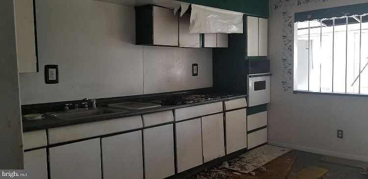 2nd image of 336 Morris St