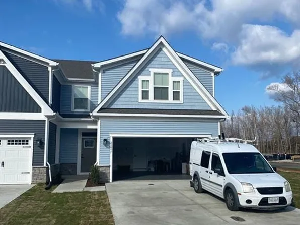 23097 Retreat Ln, Carrollton, VA 23314