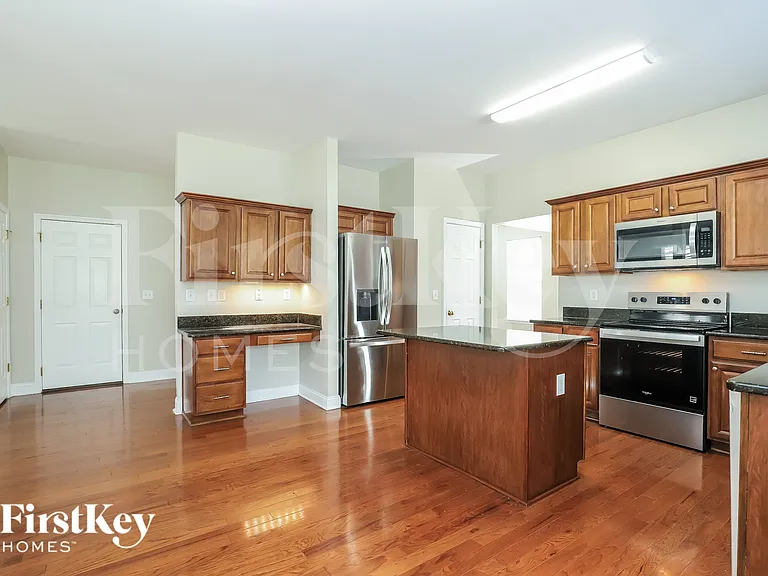 3741 Georgia Pond Ln — Photo 8