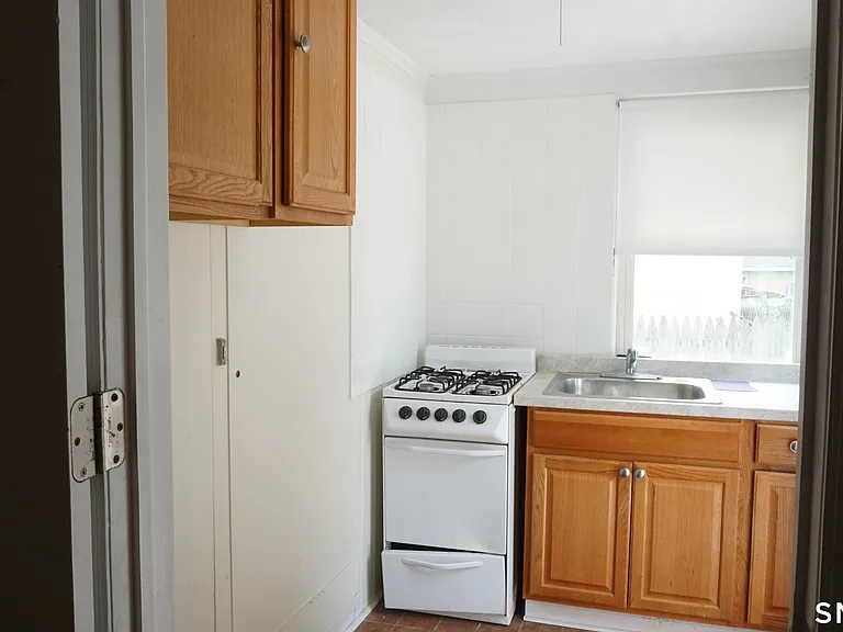 72 Noble St #BACK — Photo 6