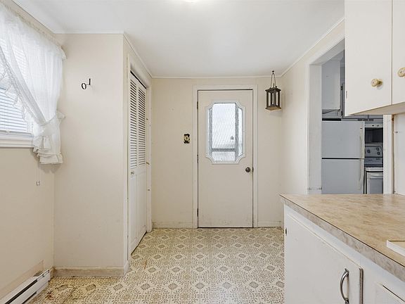 4th image of 547 Little Harbour Rd
