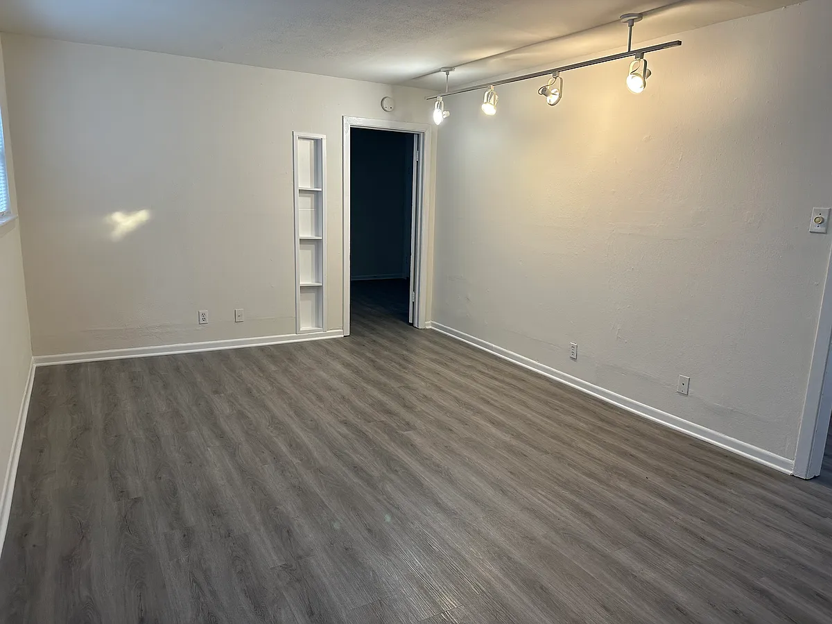 Building Photo - 4001 Greeley St #14
