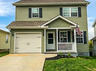 957 Norwood Village Ln, Maryville, TN 37801