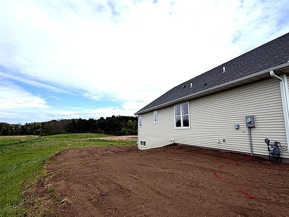 5th image of 1575 Applegate Rd