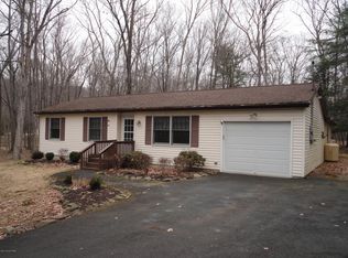 214 Alpine Lake Rd, Henryville, PA 18332