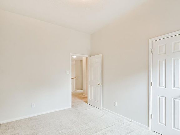 3rd image of 10239 Sable Trail Ln