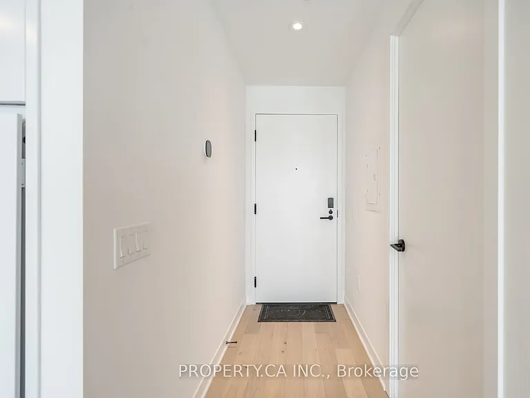 2625 Dundas St W #407 — Photo 10