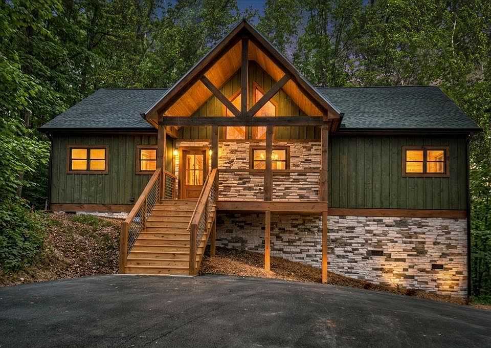 1st image of 191 Bent Wood Ln