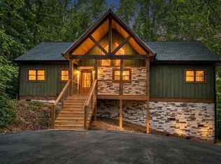 191 Bent Wood Ln, Blue Ridge, GA 30513