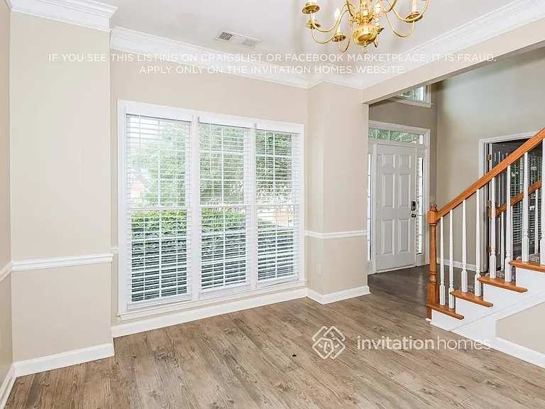 262 Birchmore Walk — Photo 8