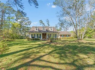101 Barnwood Dr, Pearl River, LA 70452