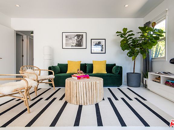 3rd image of 12847 Rubens Ave