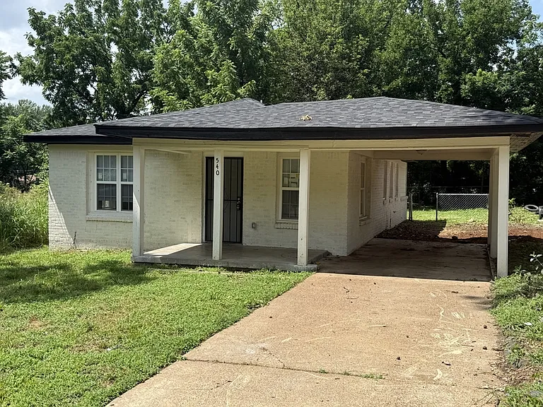 540 Harahan Rd — Photo 1