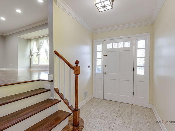 2nd image of 2107 E Lillian Ln