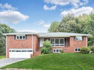 18 Center St, Netcong, NJ 07857