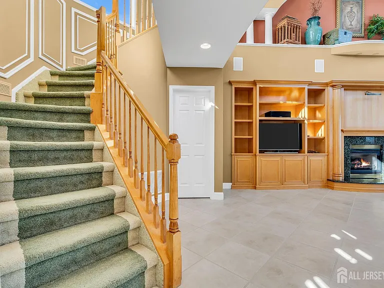 3110 Windsor Ave — Photo 12