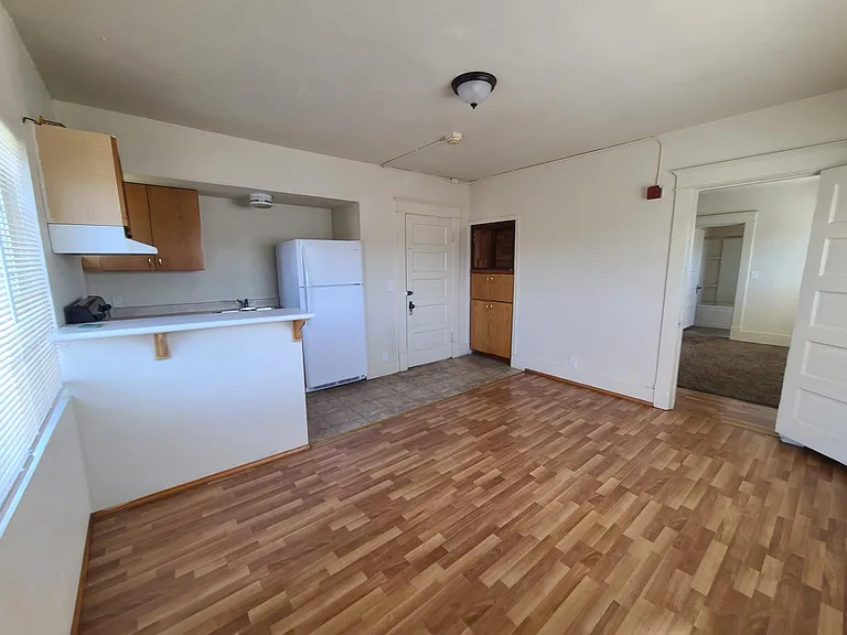 208 N 1st St #6 — Photo 4